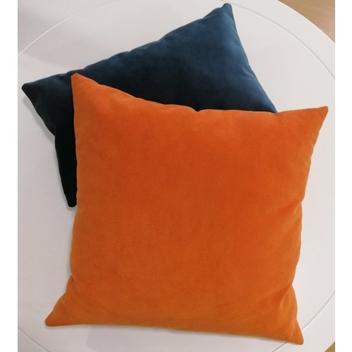 Πορτοκαλί μαξιλάρι